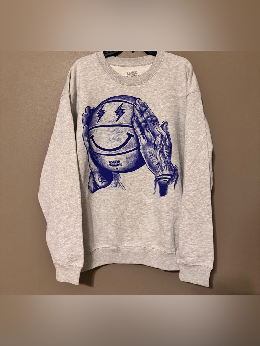 J. Balvin Market Smiley Face Basketball Graphic Sweatshirt Gray Retro Mens Large